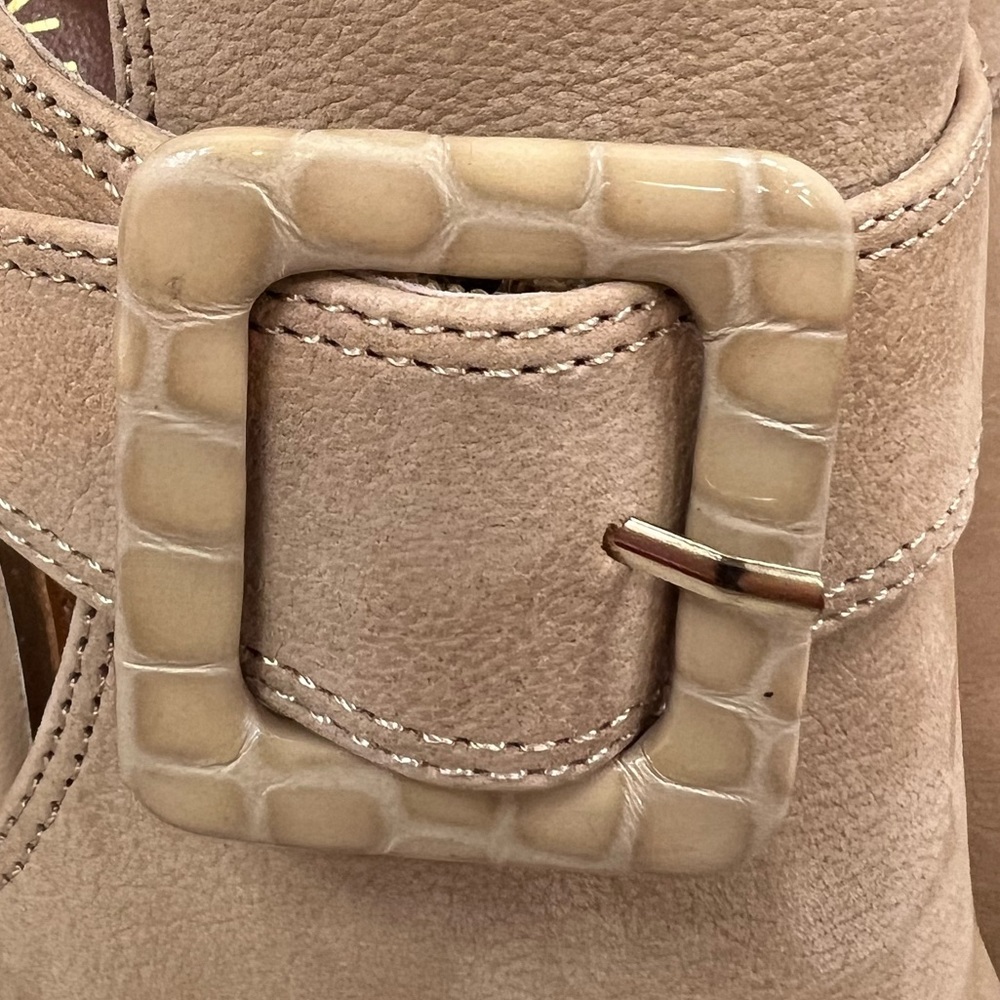 DONALD PLINER💯LADIES SAND COLOR OPEN TOE HALF BOOT. SIZE 10 MEDIUM - Picture 12 of 16
